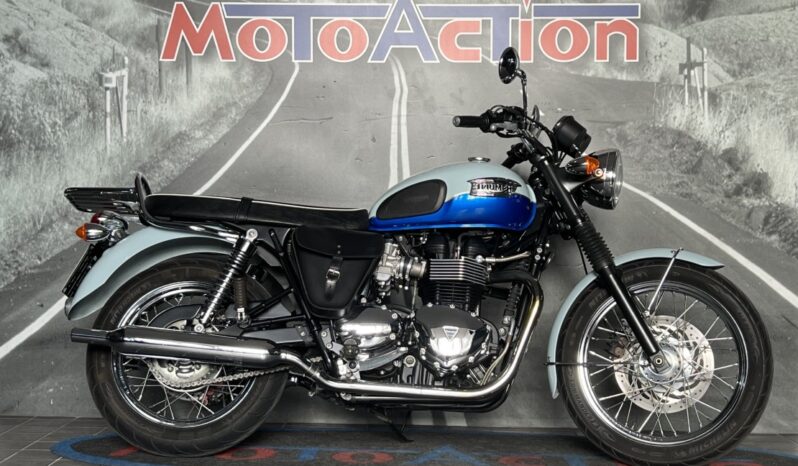 TRIUMPH BONNEVILLE T100 – 2010 completo